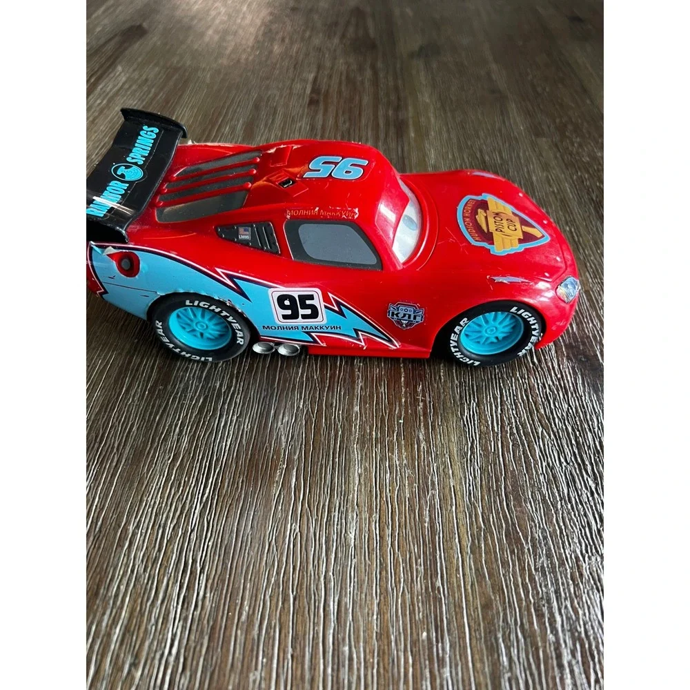 Disney Pixar Cars Lightning McQueen Thinkway Toys Red Race Car 7.5in